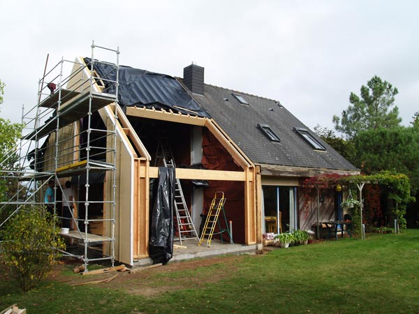 Create a private blog could be the best solution to privately share your house renovation